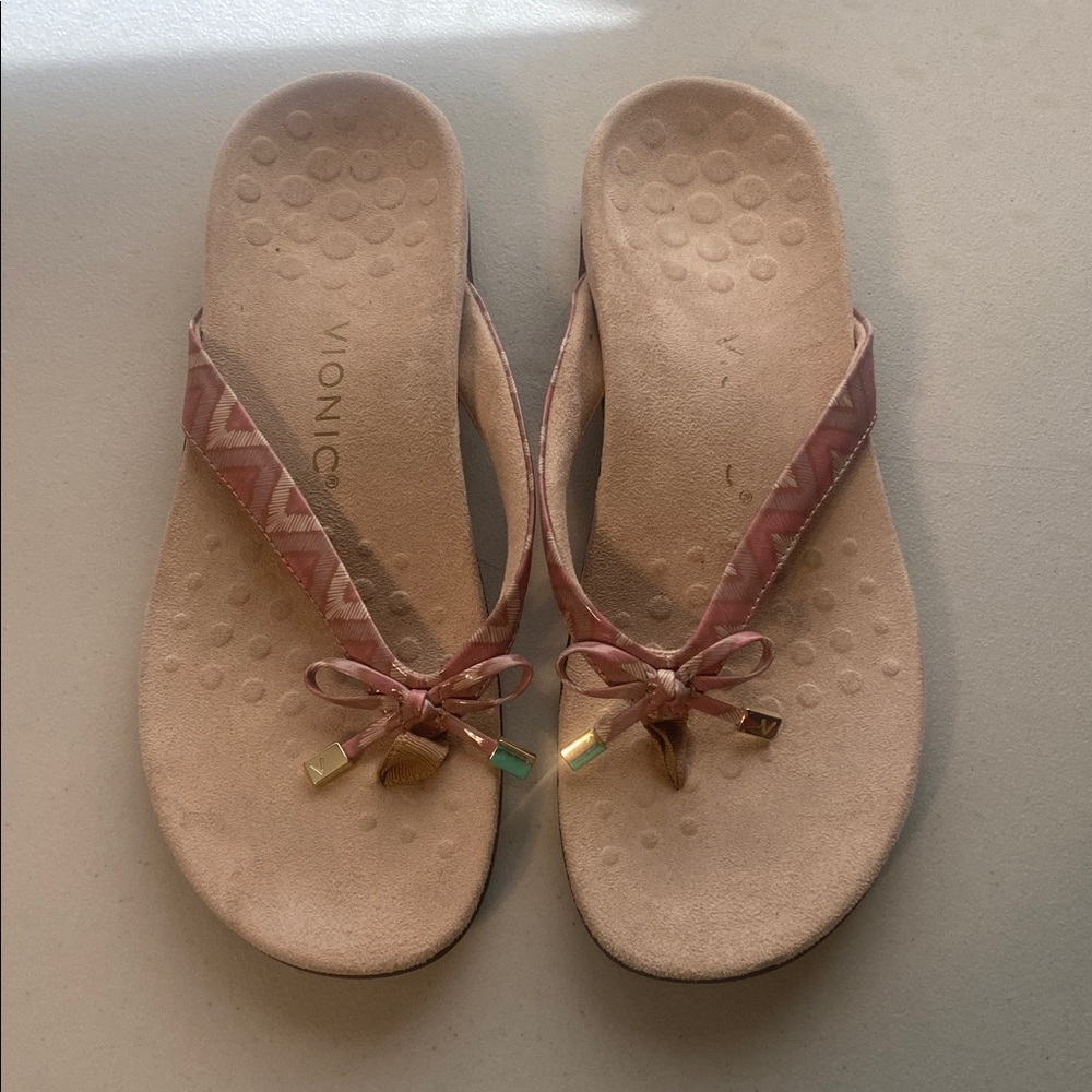 Vionic Bella Flip Flops - Picture 3 of 5